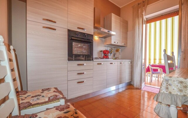 Amazing Home in Giarre With Wifi and 3 Bedrooms