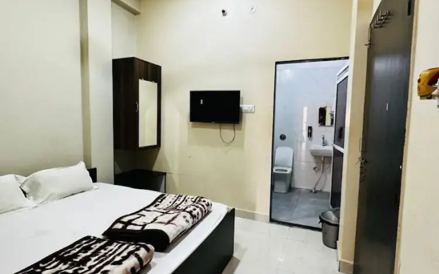Goroomgo Rudrasagar Homestay Ujjain