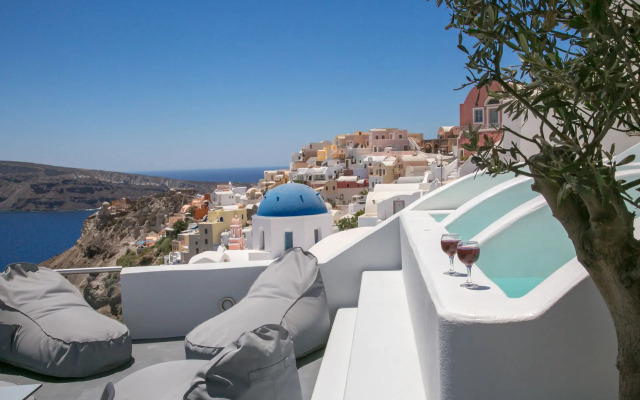 Theodora Suites Santorini