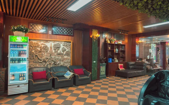 Ruby Riverside Hotel & Hostel