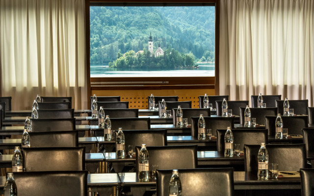 Premier Hotel Lovec