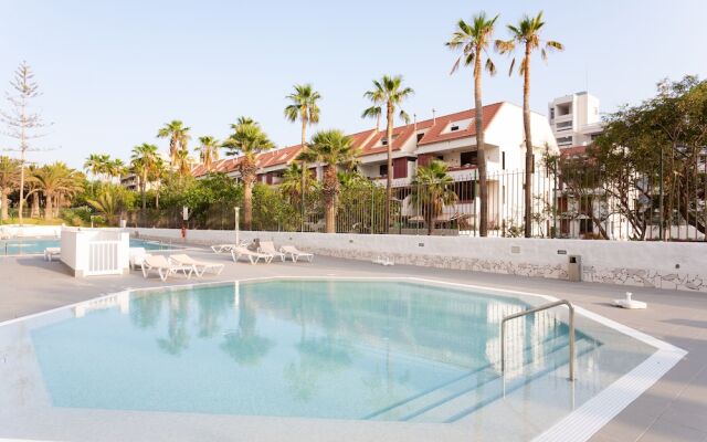 Close to the Sky Apartment, Surrounded by Beaches