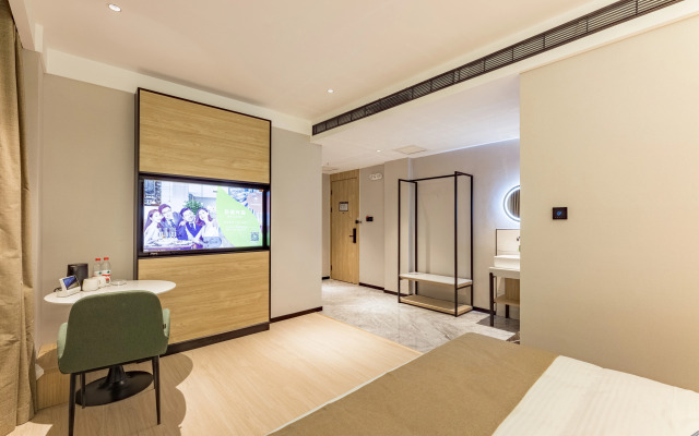 GreenTree Inn Express Hotel (Baoding Mancheng District Government Branch)