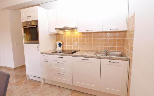 Apartments Antun 1237