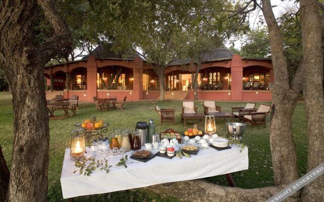 Sanctuary Chobe Chilwero