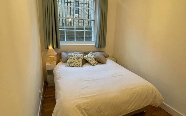 Spacious 1BD Flat - Next to Richmond Riverside!