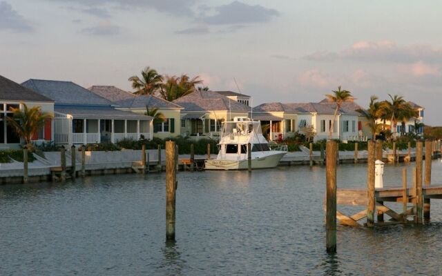 The Sandpiper Inn & Cottages