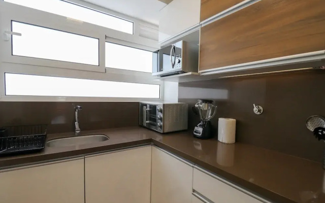 w Amazing 2BR Near Malecon in Miraflores