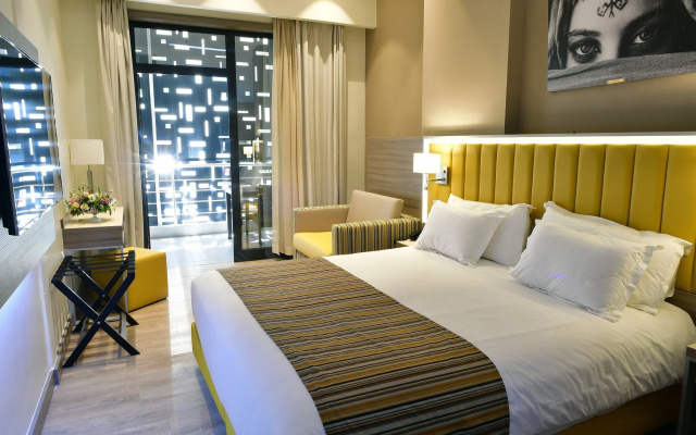 Naya Hotel - Image 3