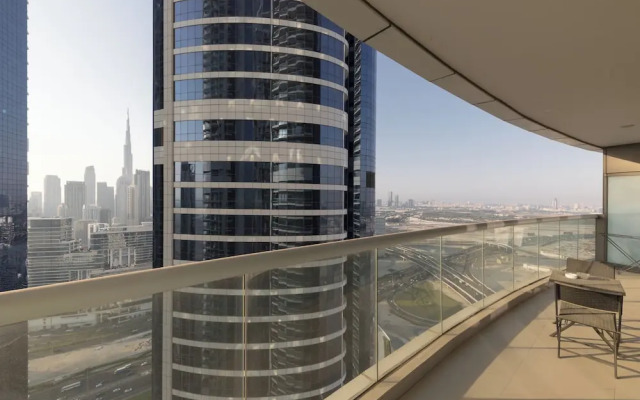 Cozy 1BR with balcony Damac Towers