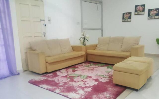 NikAishy TransitAiport