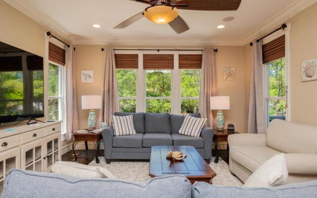 Sea Haven by Oak Island Accommodations