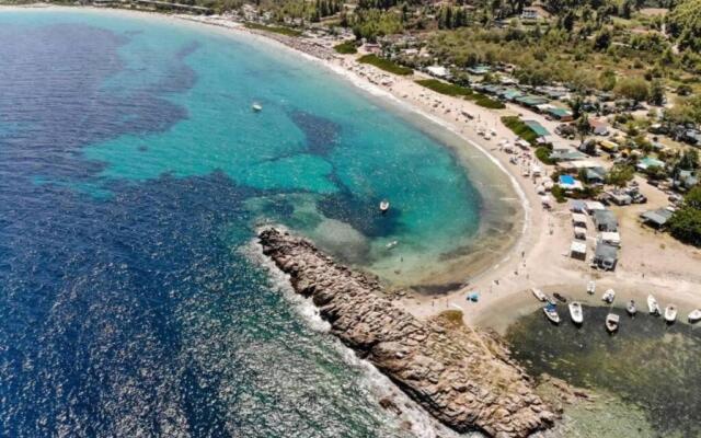 Beach Stone Mezonete 5min from the Golden Xenia beach