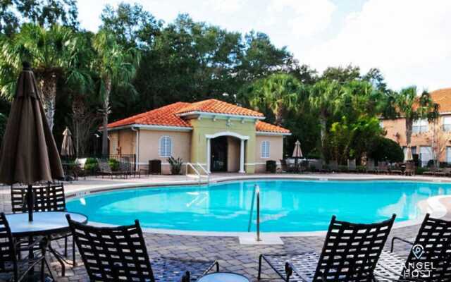 Spacious 4B Family-friendly Townhome Near Disney!