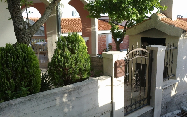 Apartment Lile - comfortable apartment and 3 bedrooms: A1 Pisak, Riviera Omis