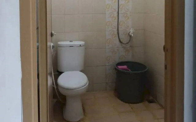 OYO 94101 Ratha Guest House Syariah