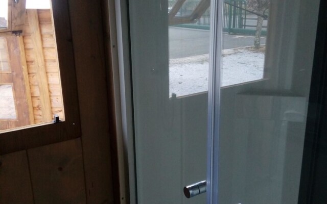 Chalet With one Bedroom in Cahuzac-sur-vère, With Furnished Garden