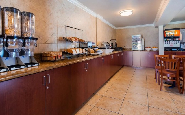 Lompoc Valley Inn & Suites