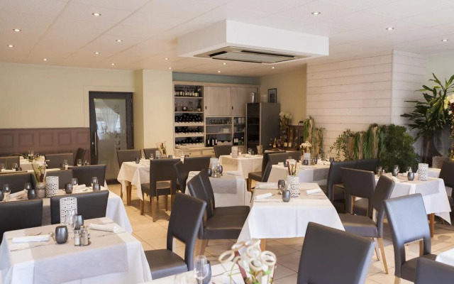 Logis Hotel Restaurant Croix Verte