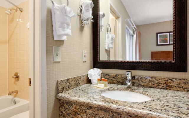 Days Inn & Suites by Wyndham San Diego Near Sea World