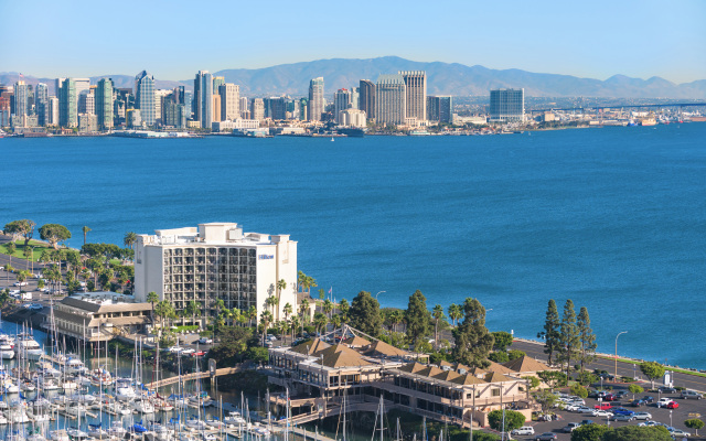 Hilton San Diego Airport/Harbor Island