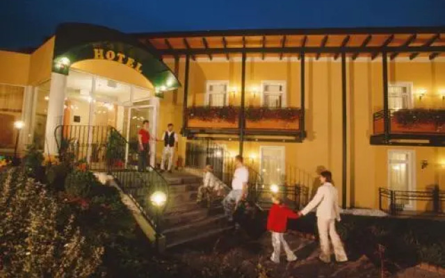 Gasthof Hotel Zum Weinberg