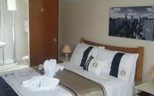 Attyrory Lodge Tourist Accommodation B&B