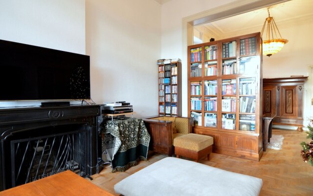 Opulent Villa with Sauna, Hot Tub, Pool