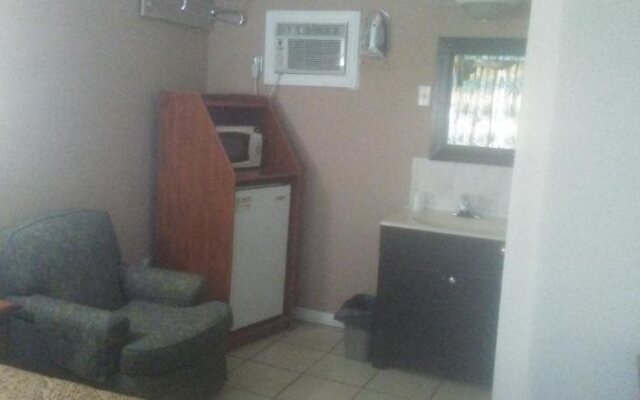 Fairway Inn & Suites