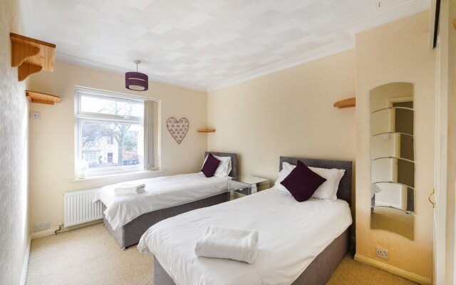 Soyinka Lodge 3-Bedroom House