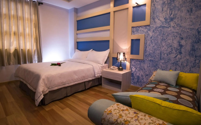 Sunshine Inn Plus