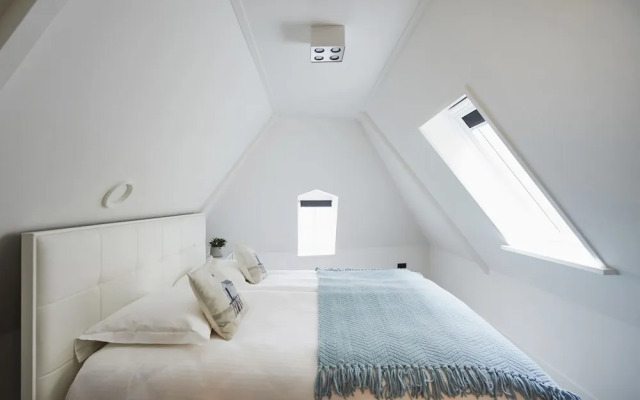 "DE BANK" - Hotel Apartments