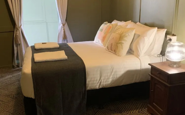 Tyalgum hotel