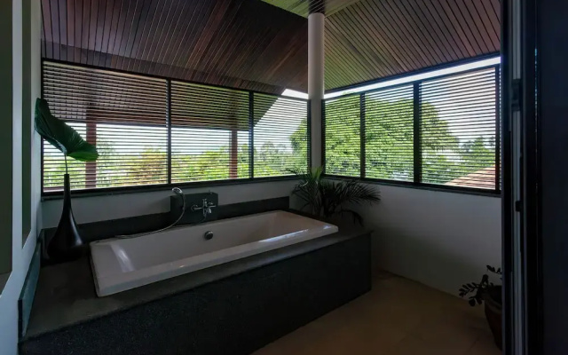3Br Seaview with Pool Escape V276