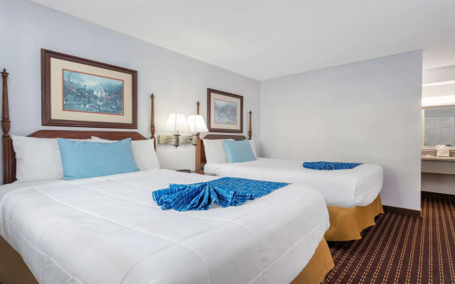 Travelodge by Wyndham Cape Cod Area