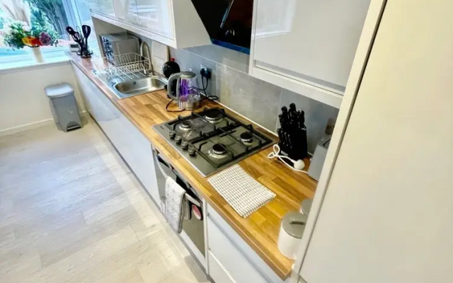 Cambridge Cozy 2 Bedroom Apartment 5 Sleep