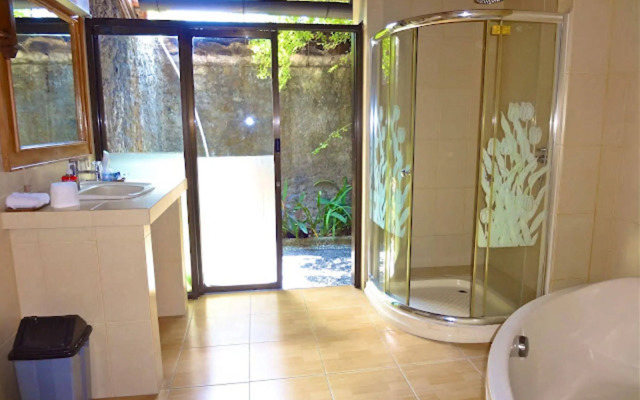 Aahh Bali Bed and Breakfast