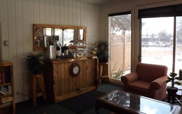 Rodeway Inn & Suites