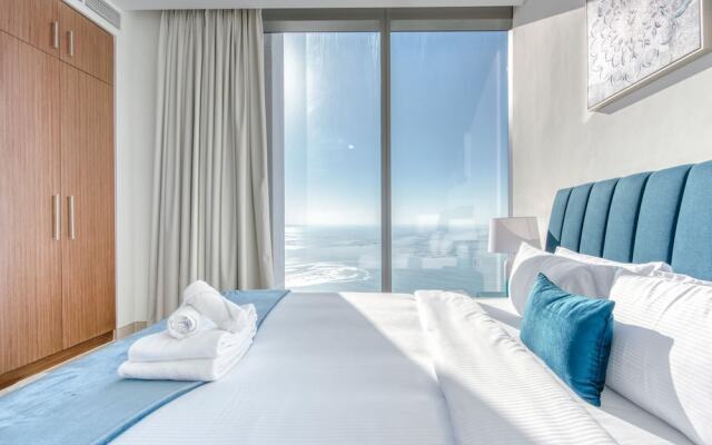 Exclusive Sea View Apartment on the Arabian Gulf