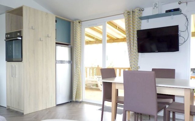 Property With 3 Bedrooms in Saint-julien-en-born, With Pool Access and
