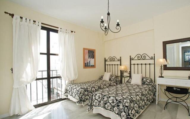 Apartment in Marbella, Malaga 102957