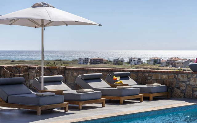 Akrolithos luxury suites
