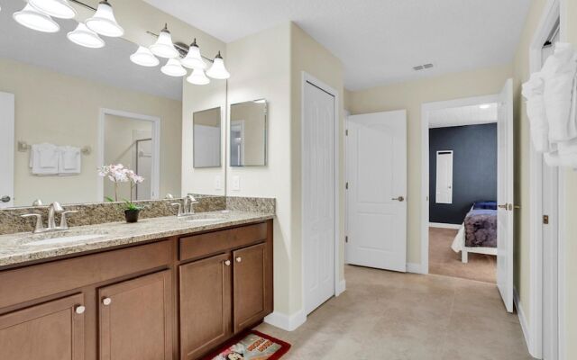 1434 Rolling Fairway dr