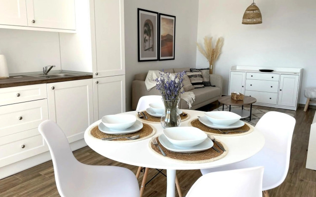 The Palm Apartment - free parking central studio