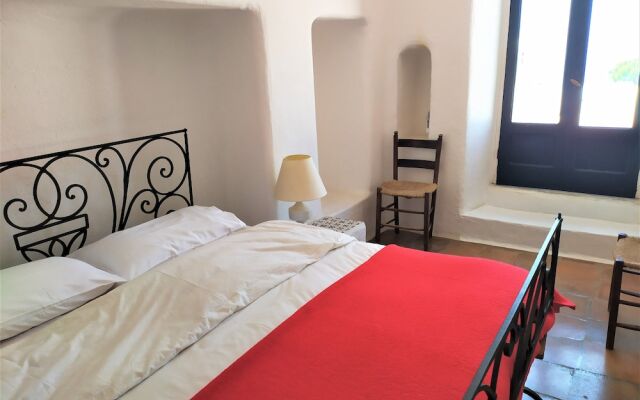 Ravino Secret Retreat