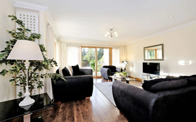 Bright Cults Home Near to the River Dee