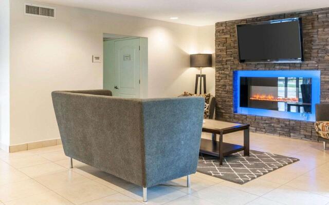 BlissPoint Inn Northwest Indianapolis