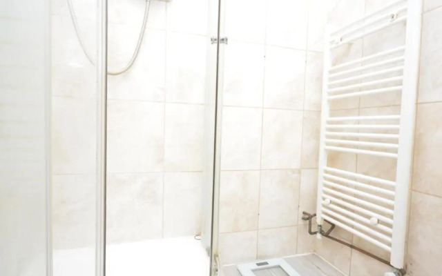 London Deluxe Four Bedroom House