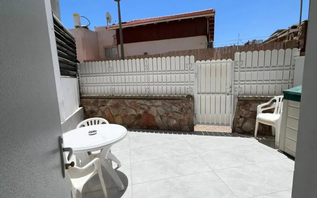 דירת גן מפנקת עם חצר גדולה בעיר השמש הנצחית