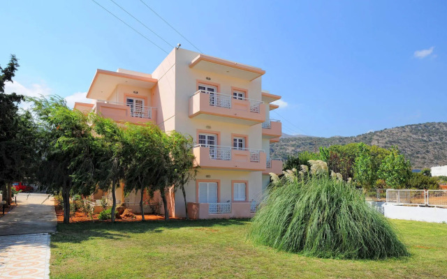 Manolis Apartments